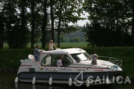 Confort 900 DP - Yacht Charter Sailica