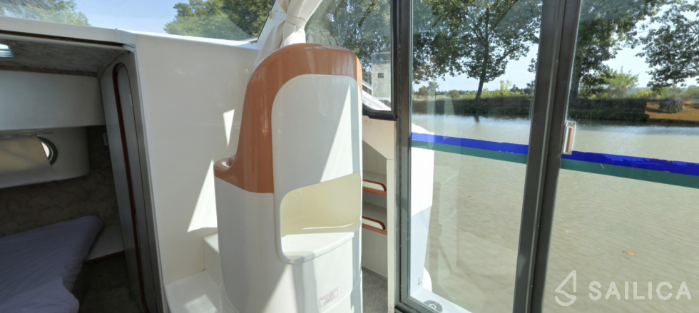 Confort 1100 - Yacht Charter Sailica