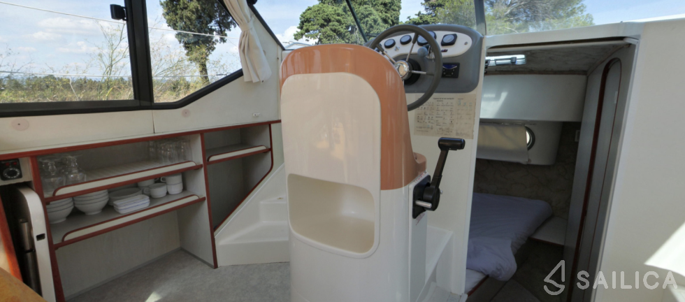 Confort 1100 - Yacht Charter Sailica