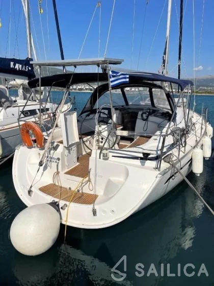 Bavaria 39 Cruiser - Yacht Charter Sailica