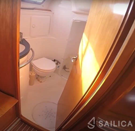 Bavaria 33 - Yacht Charter Sailica
