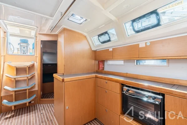 Bavaria 46 Cruiser - Yacht Charter Sailica