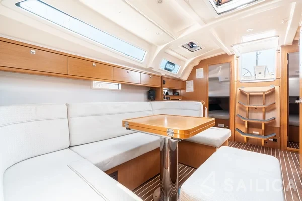 Bavaria 41 Cruiser - Yacht Charter Sailica