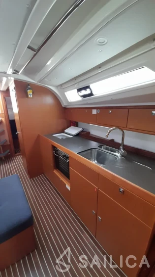 Bavaria 41 Cruiser - Yacht Charter Sailica