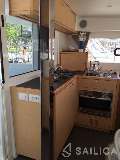 Lagoon 39 - Yacht Charter Sailica