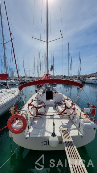 Elan 350 Performance - Yacht Charter Sailica