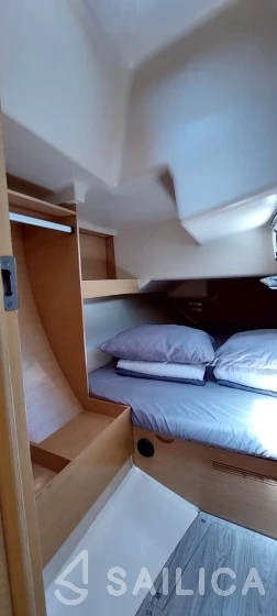 Elan 350 Performance - Yacht Charter Sailica