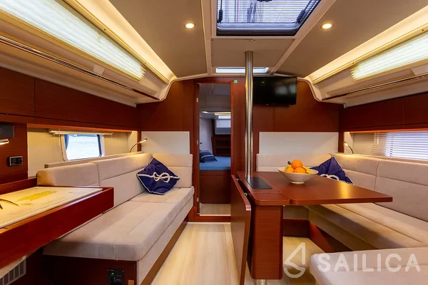 Hanse 418 - Yacht Charter Sailica