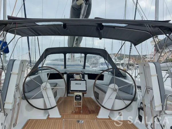 Hanse 418 - Yacht Charter Sailica