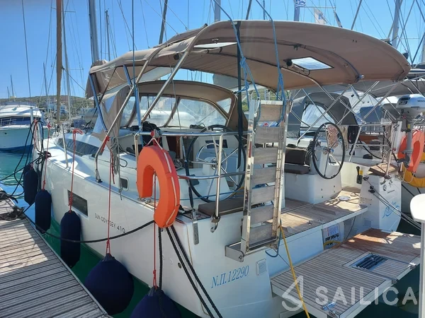 Sun Odyssey 410 - Yacht Charter Sailica