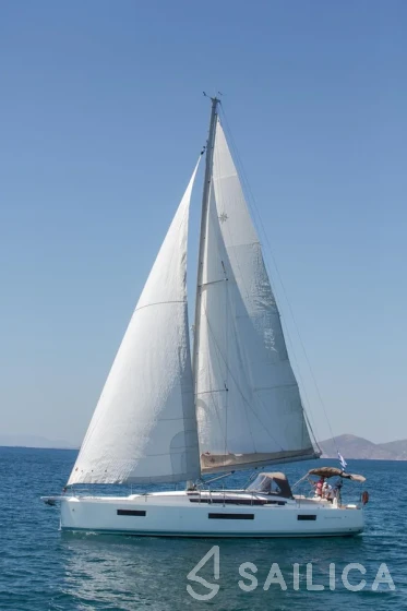 Sun Odyssey 440 - Yacht Charter Sailica