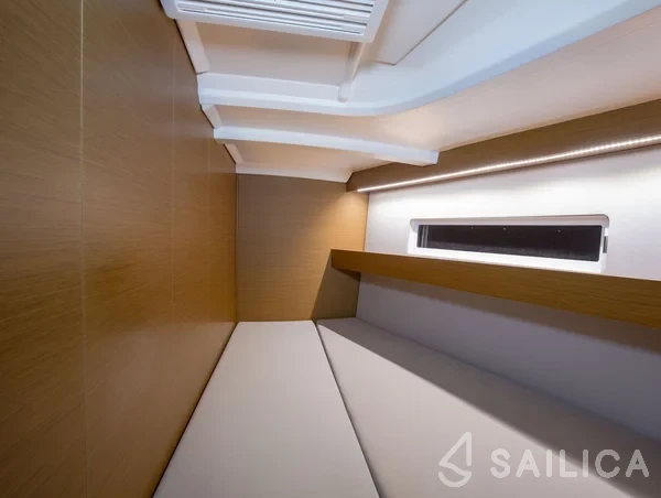 Sun Odyssey 440 - Yacht Charter Sailica