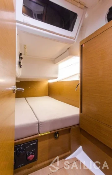 Sun Odyssey 440 - Yacht Charter Sailica
