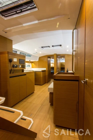 Sun Odyssey 490 - Yacht Charter Sailica
