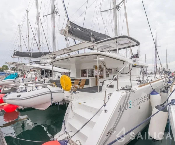Lagoon 450 S - 4 + 2 cab. - Yacht Charter Sailica