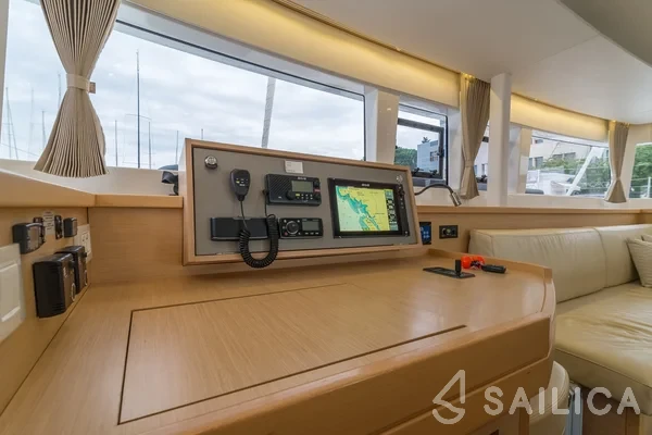 Lagoon 450 S - 4 + 2 cab. - Yacht Charter Sailica