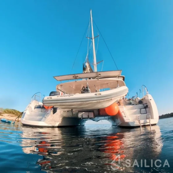 Lagoon 450 S - 4 + 2 cab. - Yacht Charter Sailica