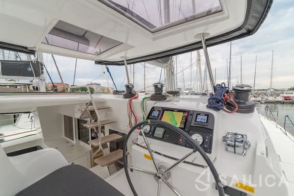 Lagoon 450 S - 4 + 2 cab. - Yacht Charter Sailica
