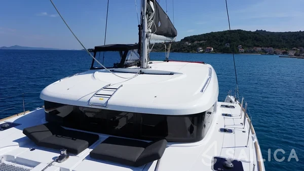 Lagoon 40 - Yacht Charter Sailica