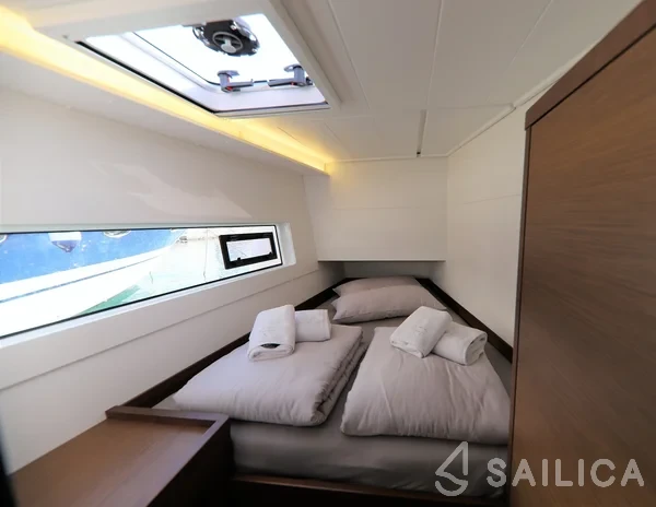 Lagoon 40 - Yacht Charter Sailica
