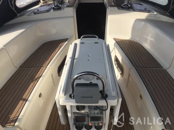 Bavaria 44 - Yacht Charter Sailica