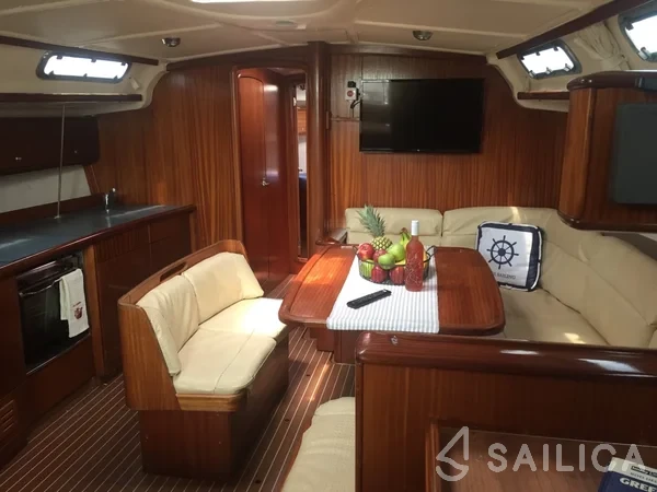Bavaria 44 - Yacht Charter Sailica