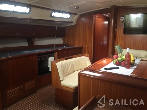 Bavaria 44 - Yacht Charter Sailica