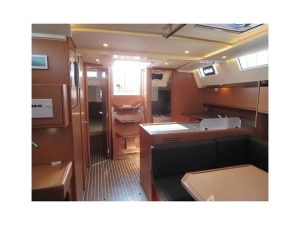 Bavaria 45 Cruiser - Yacht Charter Sailica