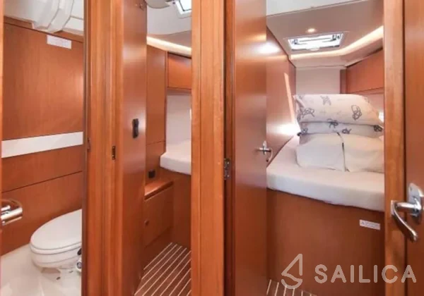Bavaria 45 Cruiser - Yacht Charter Sailica