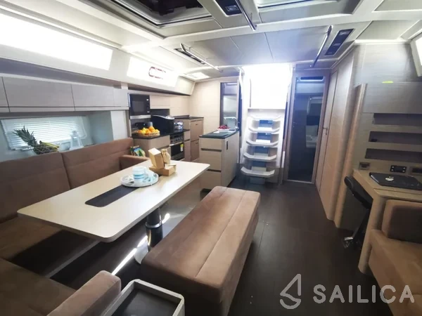 Hanse 548 - Photo #79 Hanse 548 - Yacht Charter Sailica