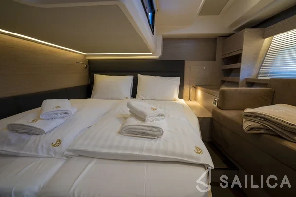 Hanse 548 - Photo #67 Hanse 548 - Yacht Charter Sailica