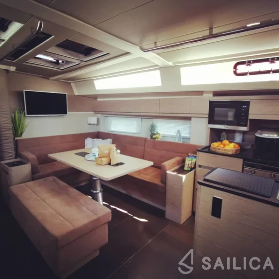 Hanse 548 - Photo #81 Hanse 548 - Yacht Charter Sailica