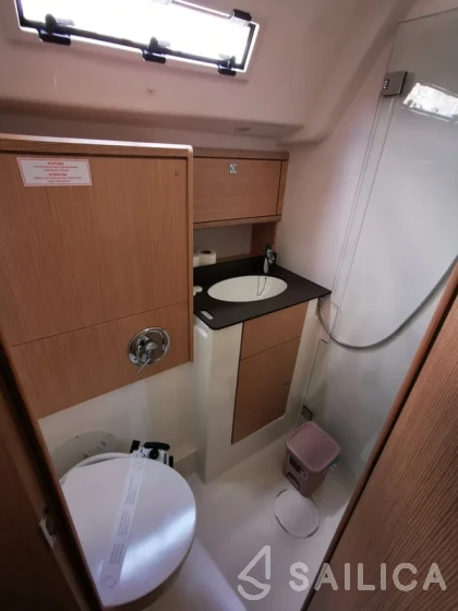 Bavaria 51 Cruiser - Yacht Charter Sailica