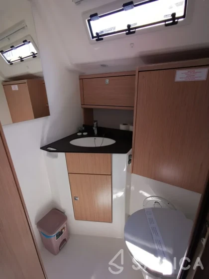 Bavaria 51 Cruiser - Yacht Charter Sailica