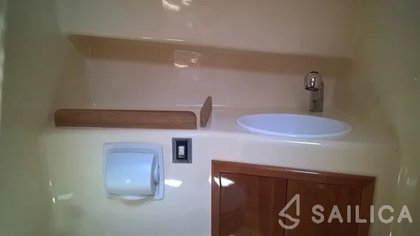 Damor 980 Fjera - Yacht Charter Sailica