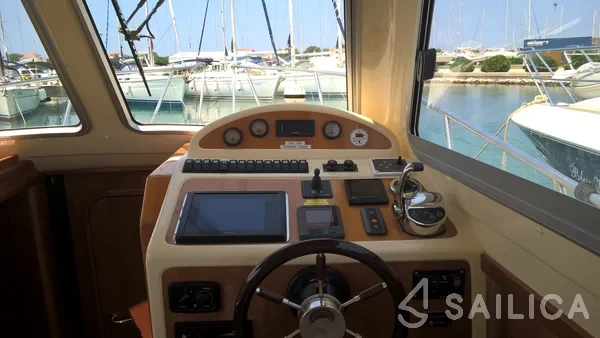 Damor 980 Fjera - Yacht Charter Sailica