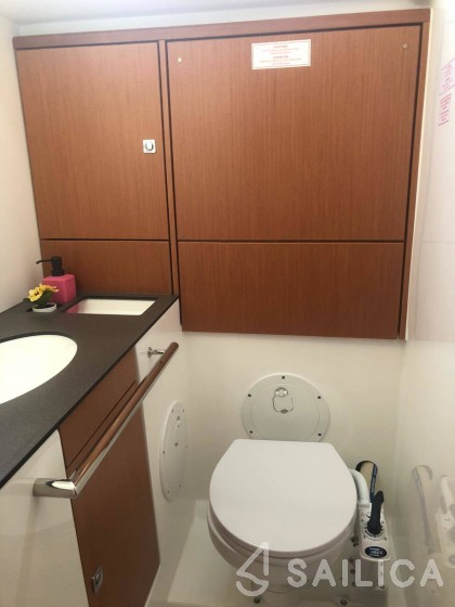 Bavaria 46 Cruiser - Yacht Charter Sailica