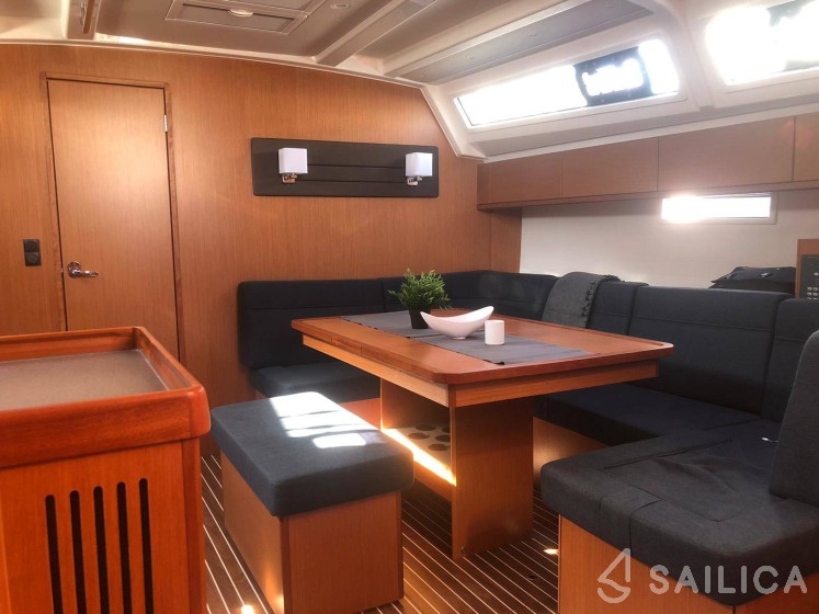 Bavaria 46 Cruiser - Yacht Charter Sailica