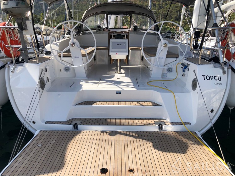 Bavaria 46 Cruiser - Yacht Charter Sailica