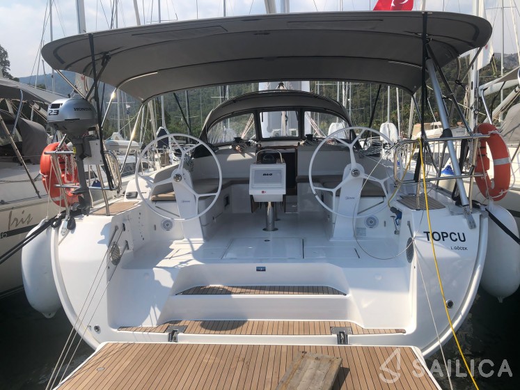 Bavaria 46 Cruiser - Yacht Charter Sailica
