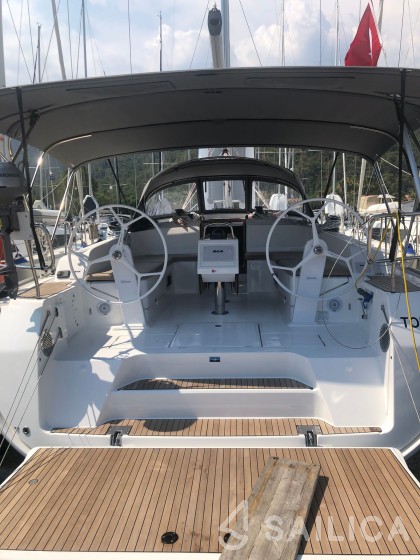 Bavaria 46 Cruiser - Yacht Charter Sailica