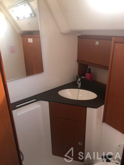 Bavaria 46 Cruiser - Yacht Charter Sailica