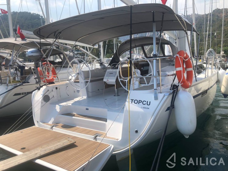 Bavaria 46 Cruiser - Yacht Charter Sailica