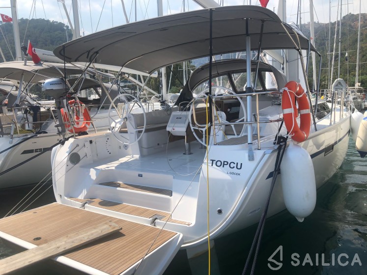 Bavaria 46 Cruiser - Yacht Charter Sailica
