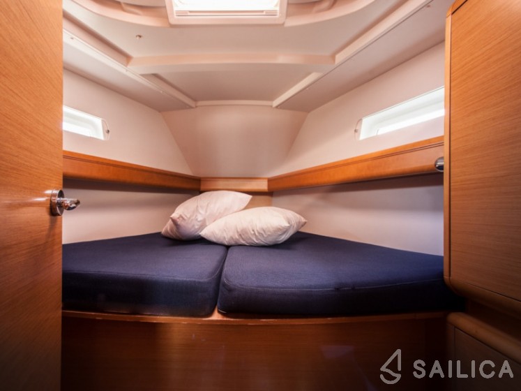 Sun Odyssey 439 - Yacht Charter Sailica