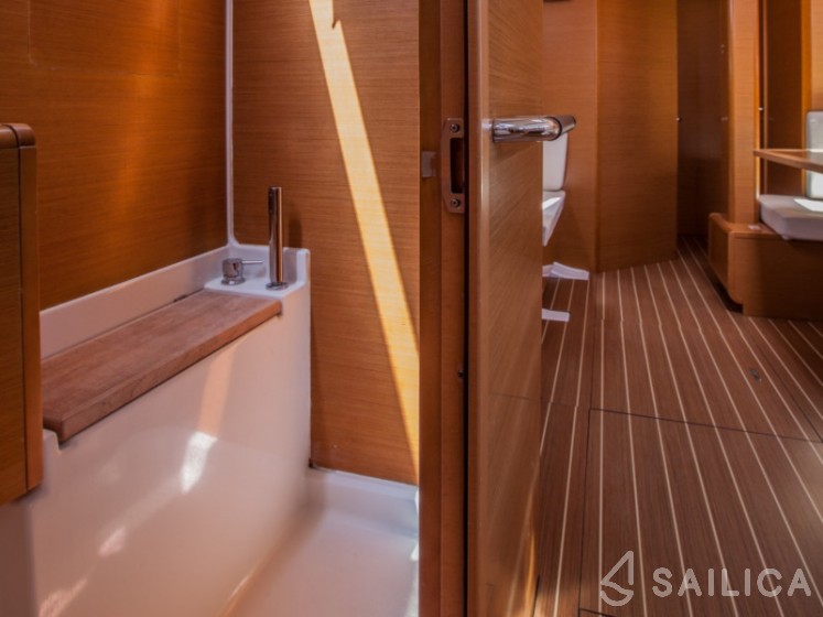 Sun Odyssey 439 - Yacht Charter Sailica