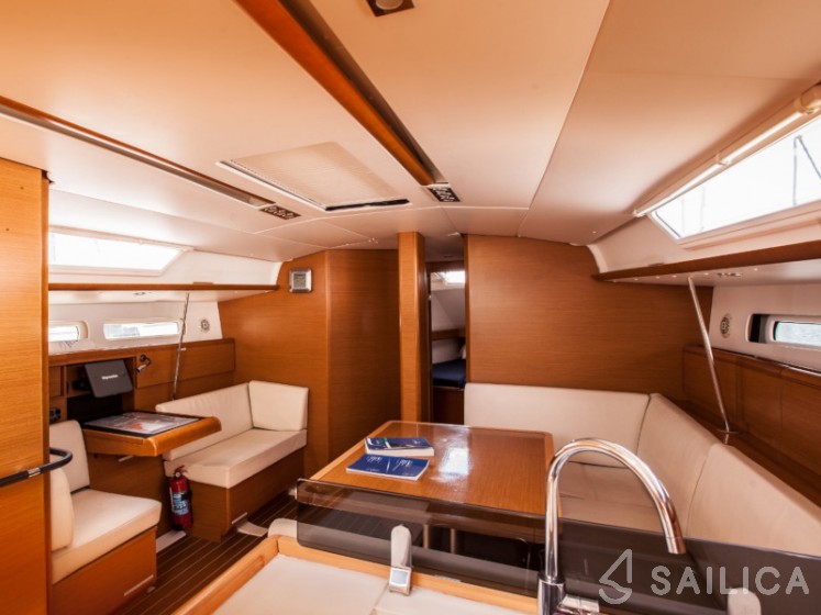 Sun Odyssey 439 - Yacht Charter Sailica