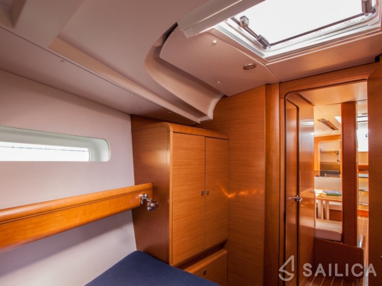 Sun Odyssey 439 - Yacht Charter Sailica