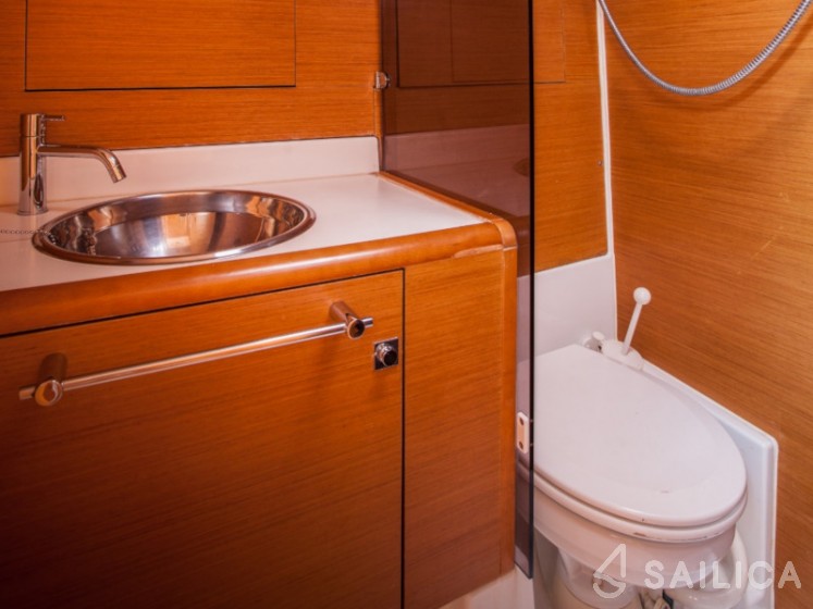 Sun Odyssey 439 - Yacht Charter Sailica