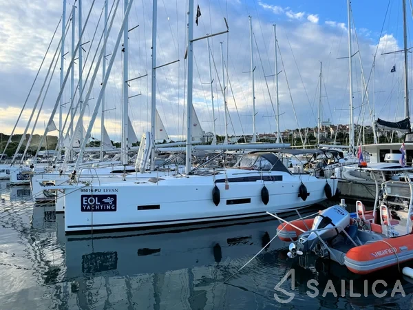 Dufour 430 - Yacht Charter Sailica